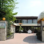 河拉斯特劳酒店 布加勒斯特