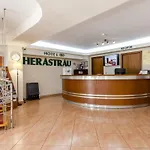 河拉斯特劳酒店