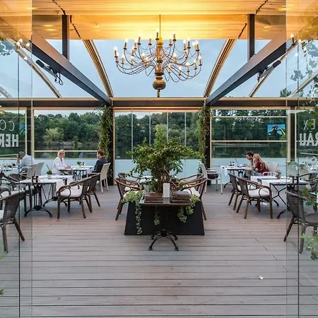 Hotel Herastrau 3*